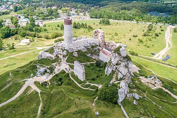 Wzgórze zamkowe w Olsztynie koło Częstochowy